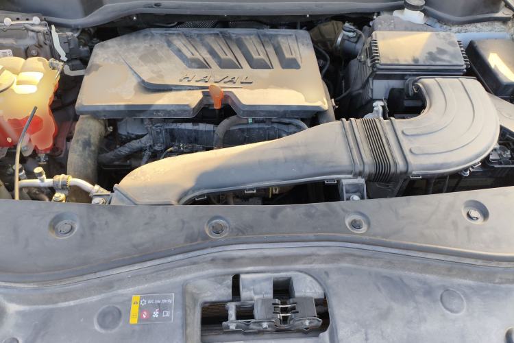 Used Haval F7 2019 1.5T Two-Wheel-Drive i-Type China VI Standard Engine Bay