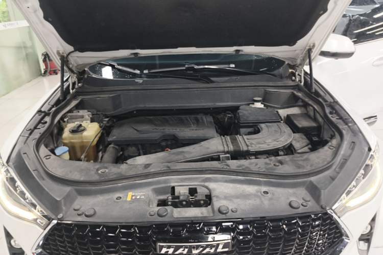 Used Haval F7 2019 1.5T Two-Wheel Drive i-Type China V Standard Engine Bay