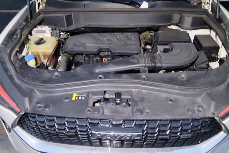 Used Haval F7 2019 1.5T Two-Wheel Drive i-Type China V Standard Engine Bay