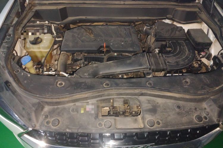 Used Haval F7 2019 1.5T Two-Wheel-Drive i-Type China VI Standard Engine Bay