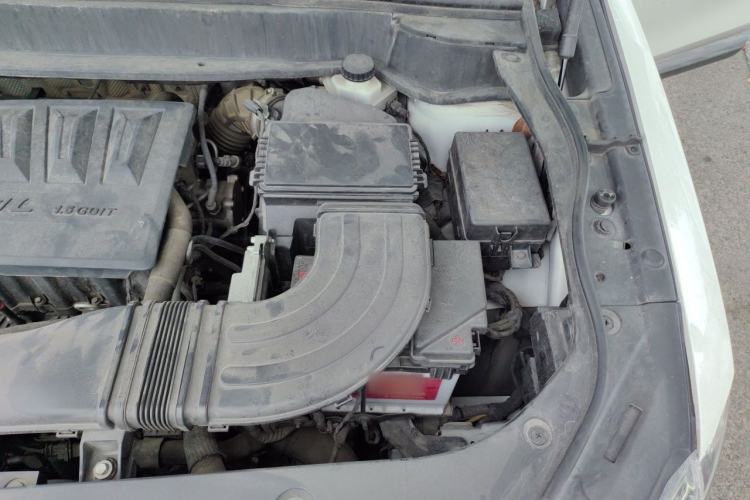 Used Haval F7 2019 1.5T Two-Wheel Drive i-Trend China V Emission Standard Engine Bay Left