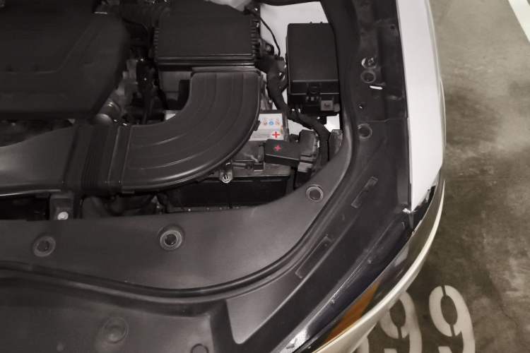 Used Haval F7 2019 2.0T Four-Wheel Drive iJoy China VI Standard Engine Bay Left