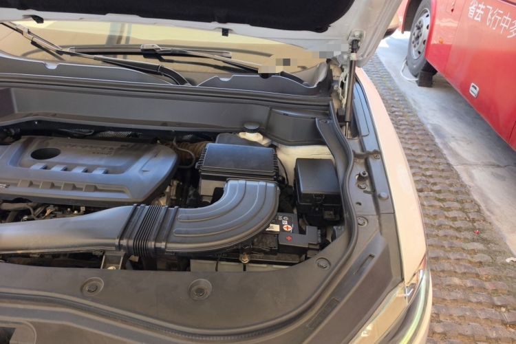 Used Haval F7 2019 2.0T Four-Wheel Drive iJoy China VI Standard Engine Bay Left