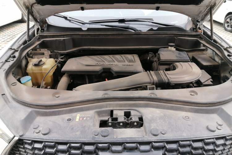 Used Haval F7 2019 1.5T Two-Wheel Drive i-Type China V Standard Engine Bay
