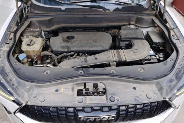 Used Haval F7 2019 2.0T Four-Wheel Drive iJoy China VI Standard Engine Bay