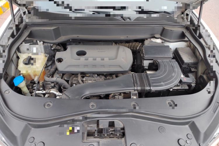 Used Haval F7 2019 2.0T Four-Wheel Drive iJoy China V Standard Engine Bay
