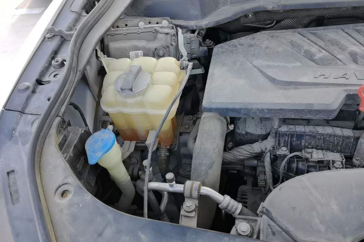 Used Haval F7 2019 1.5T Two-Wheel-Drive i-Type China VI Standard Engine Bay Right