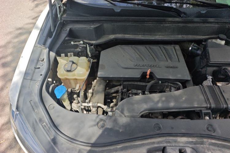 Used Haval F7 2019 1.5T Two-Wheel Drive i-Type China V Standard Engine Bay Right