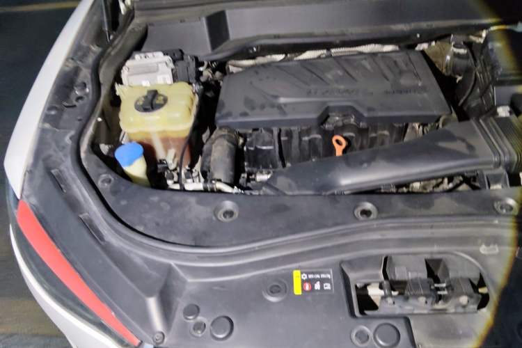 Used Haval F7 2019 1.5T Two-Wheel Drive i-Type China V Standard Engine Bay Right