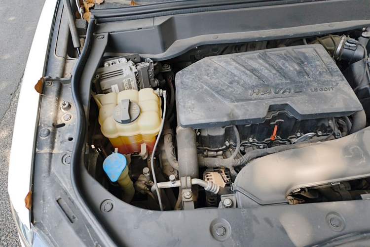 Used Haval F7 2019 1.5T Two-Wheel Drive i-Trend China V Emission Standard Engine Bay Right