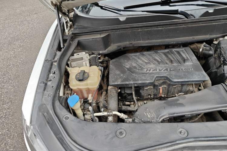 Used Haval F7 2019 1.5T Two-Wheel Drive i-Type China V Standard Engine Bay Right