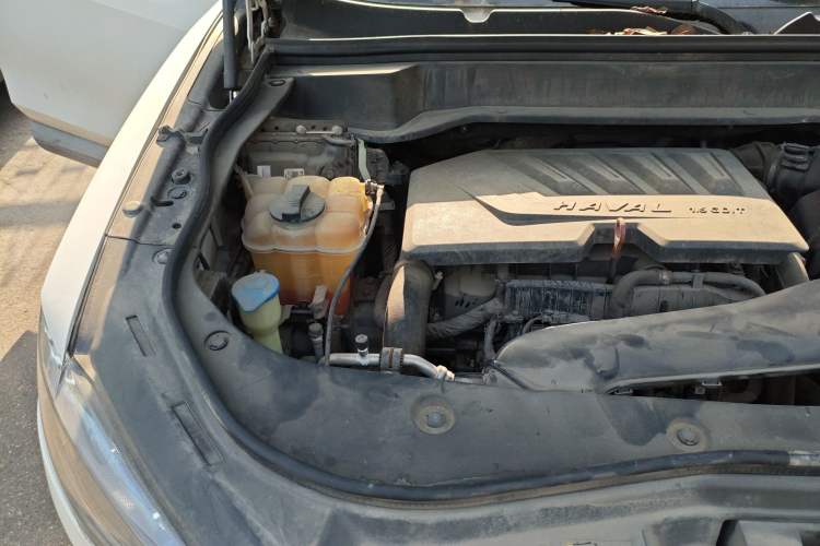 Used Haval F7 2019 1.5T Two-Wheel Drive i-Trend China VI Standard Engine Bay Right