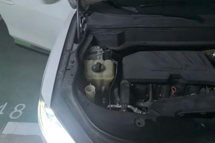 Used Haval F7 2019 1.5T Two-Wheel Drive i-Trend China V Emission Standard Engine Bay Right