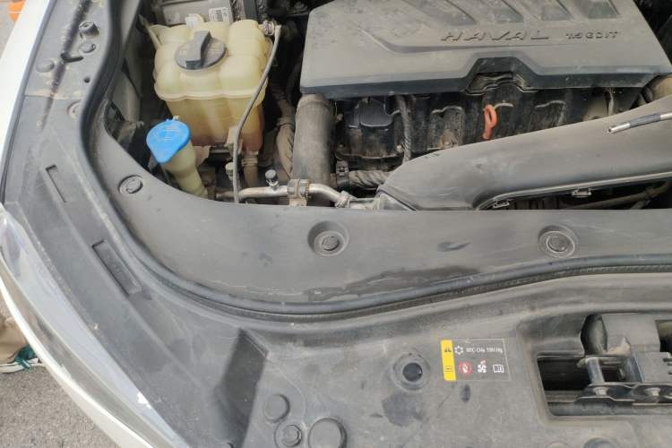 Used Haval F7 2019 1.5T Two-Wheel Drive i-Trend China V Emission Standard Engine Bay Right