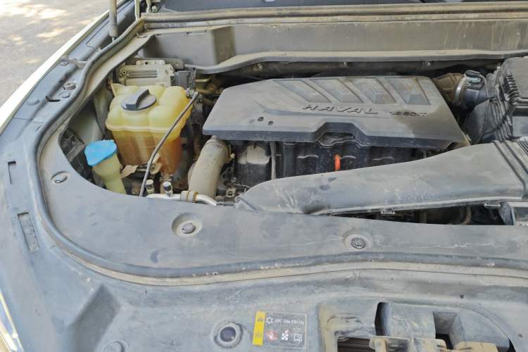 Used Haval F7 2019 1.5T Two-Wheel Drive i-Type China V Standard Engine Bay Right