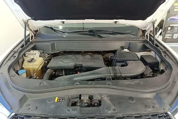 Used Haval F7 2019 1.5T Two-Wheel Drive i-Type China V Standard Engine Bay