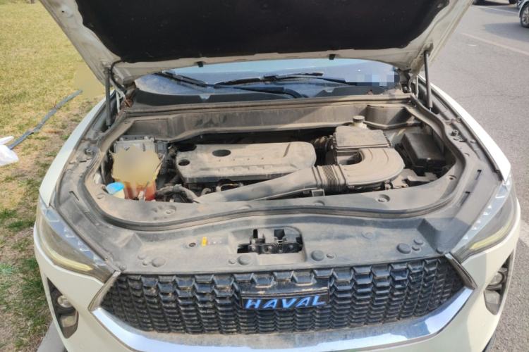 Used Haval F7 2019 2.0T Four-Wheel Drive iJoy China V Standard Engine Bay