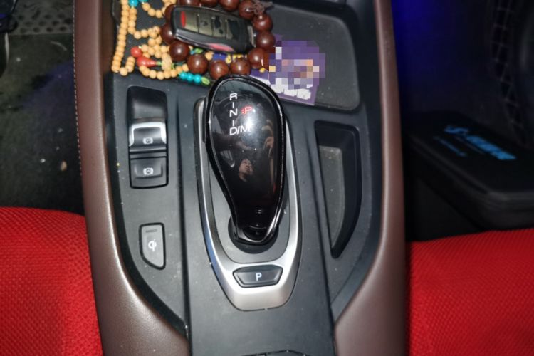 Used Haval F7 2019 2.0T Two-Wheel Drive i-Van China V standard Gear Lever