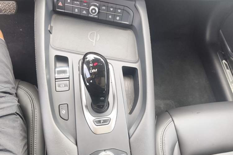 Used Haval F7 2019 2.0T Two-Wheel Drive i-Van China V standard Gear Lever
