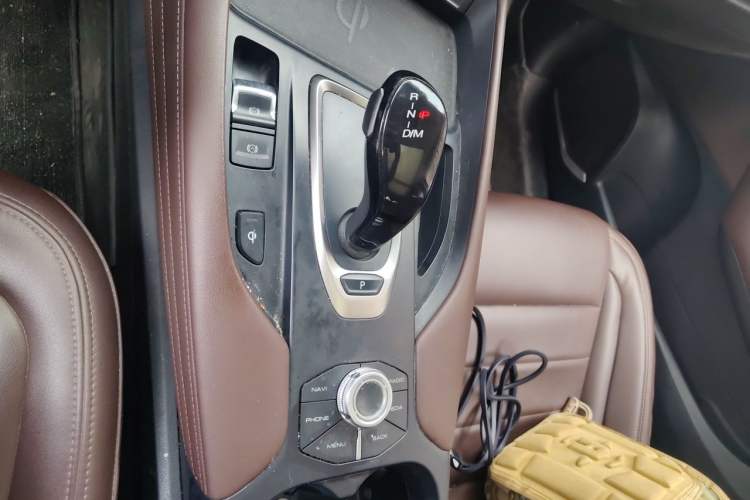 Used Haval F7 2019 1.5T Two-Wheel Drive i-Trend China V Emission Standard Gear Lever