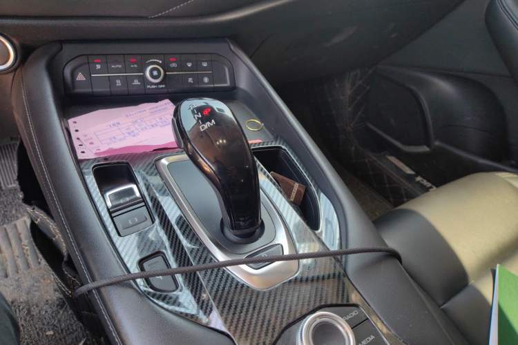 Used Haval F7 2019 2.0T Two-Wheel Drive i-Van China V standard Gear Lever