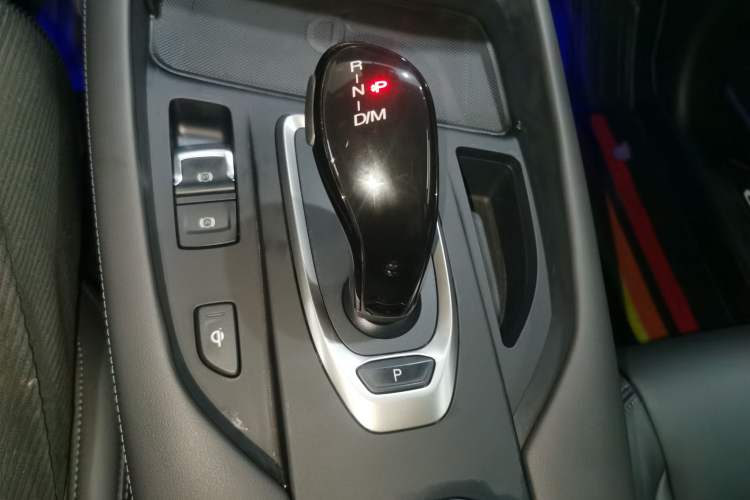 Used Haval F7 2019 2.0T Two-Wheel Drive i-Van China V standard Gear Lever