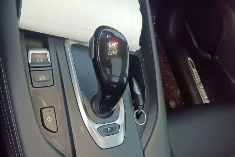 Used Haval F7 2019 2.0T Four-Wheel Drive iJoy China VI Standard Gear Lever