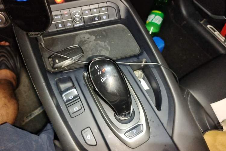 Used Haval F7 2019 2.0T Two-Wheel-Drive i-Van China VI Standard Gear Lever