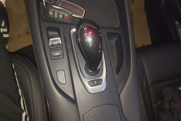 Used Haval F7 2019 1.5T Two-Wheel-Drive i-Type China VI Standard Gear Lever