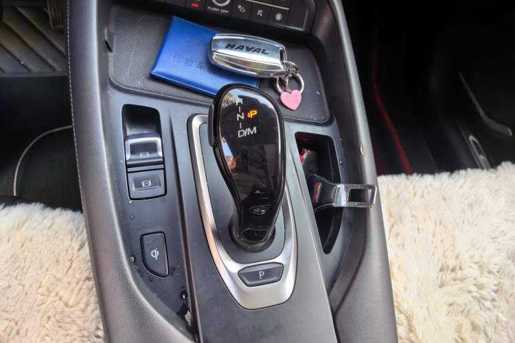 Used Haval F7 2019 2.0T Four-Wheel Drive iJoy China V Standard Gear Lever