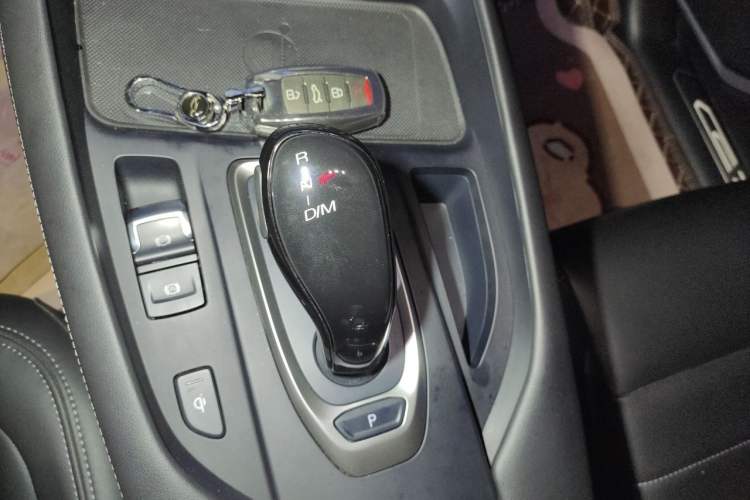 Used Haval F7 2019 2.0T Two-Wheel Drive i-Van China V standard Gear Lever