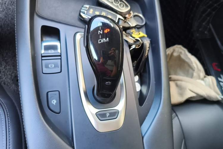 Used Haval F7 2019 2.0T Four-Wheel Drive iJoy China VI Standard Gear Lever
