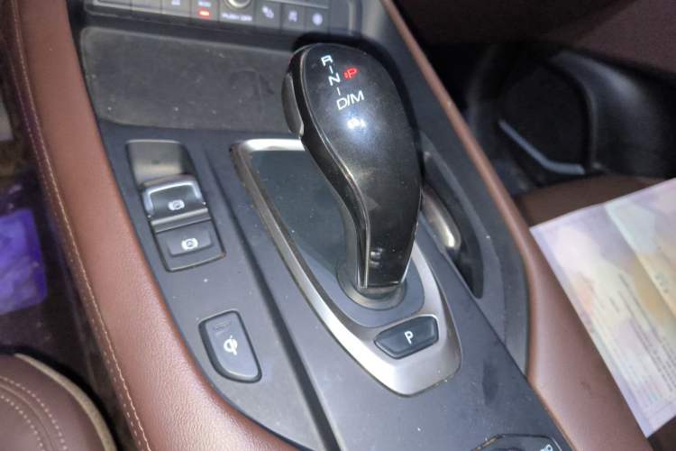 Used Haval F7 2019 2.0T Four-Wheel Drive iJoy China VI Standard Gear Lever