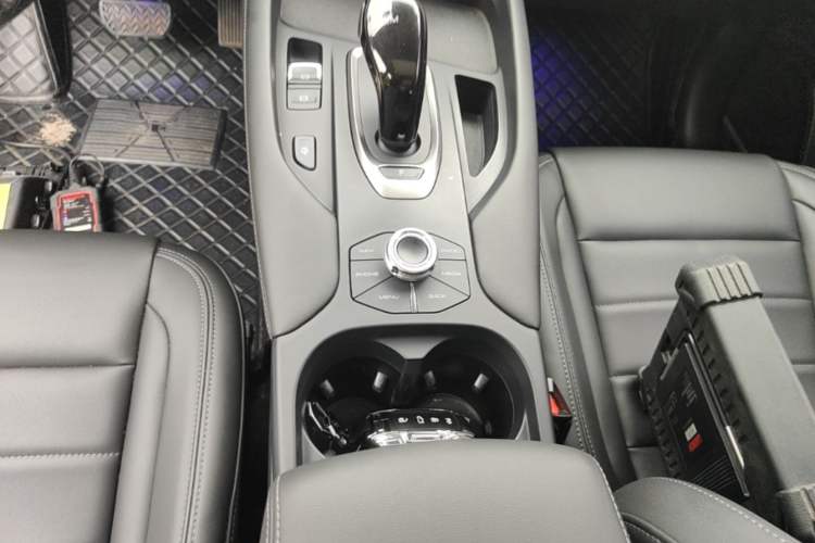 Used Haval F7 2019 1.5T Two-Wheel Drive i-Trend China VI Standard Gear Lever
