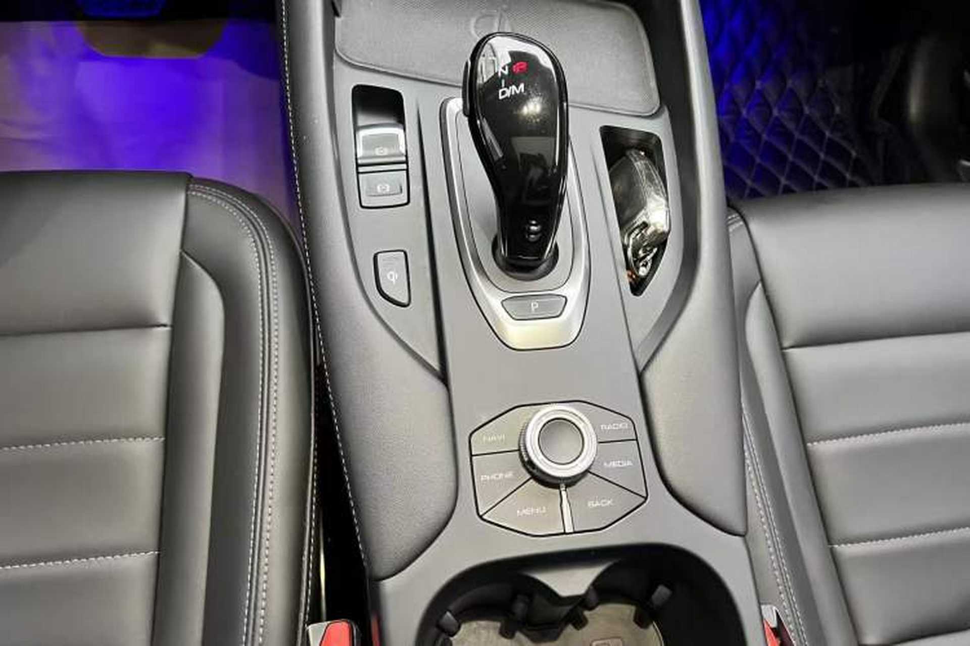 Used Haval F7 2019 2.0T Four-Wheel Drive iJoy China VI Standard Gear Lever