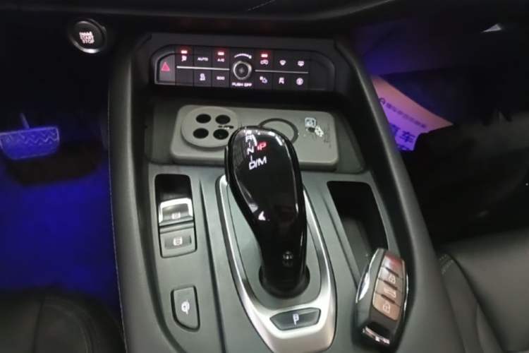 Used Haval F7 2019 2.0T Four-Wheel Drive iJoy China VI Standard Gear Lever