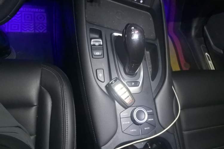 Used Haval F7 2019 1.5T Two-Wheel Drive i-Trend China V Emission Standard Gear Lever