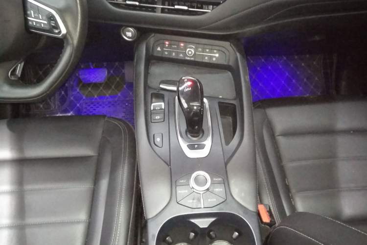 Used Haval F7 2019 1.5T Two-Wheel Drive i-Trend China VI Standard Gear Lever