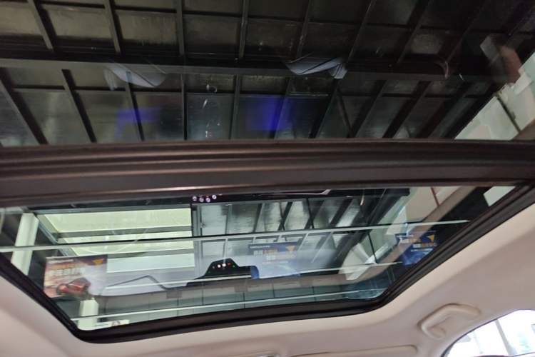 Used Haval F7 2019 2.0T Four-Wheel Drive iJoy China V Standard Headliner