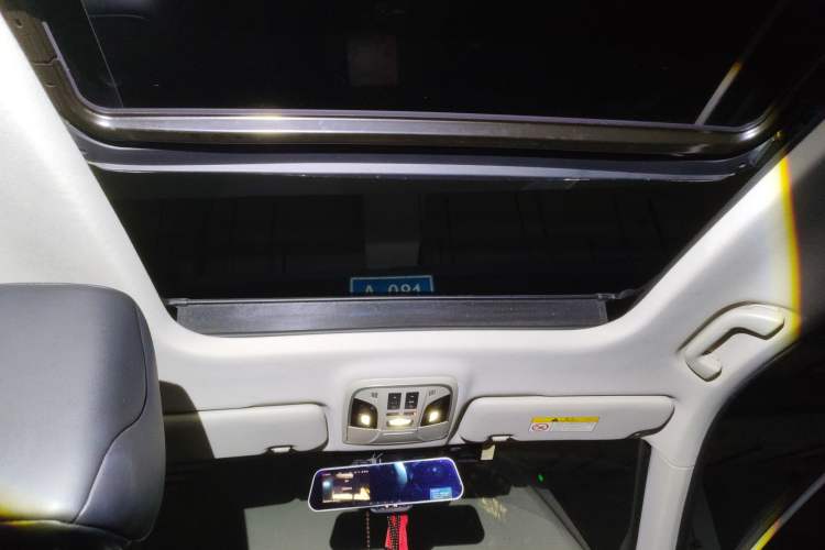 Used Haval F7 2019 1.5T Two-Wheel Drive i-Type China V Standard Headliner