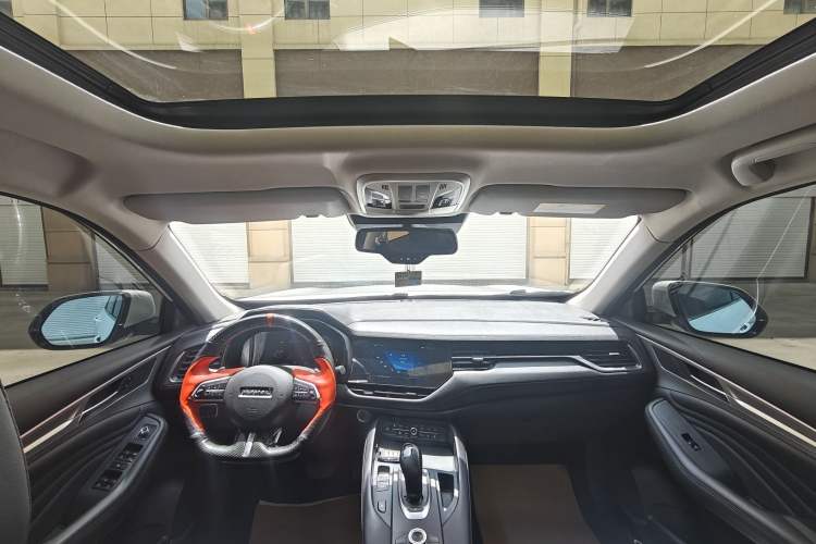 Used Haval F7 2019 2.0T Four-Wheel Drive iJoy China V Standard Headliner