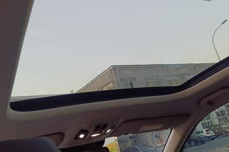 Used Haval F7 2019 2.0T Four-Wheel Drive iJoy China VI Standard Headliner
