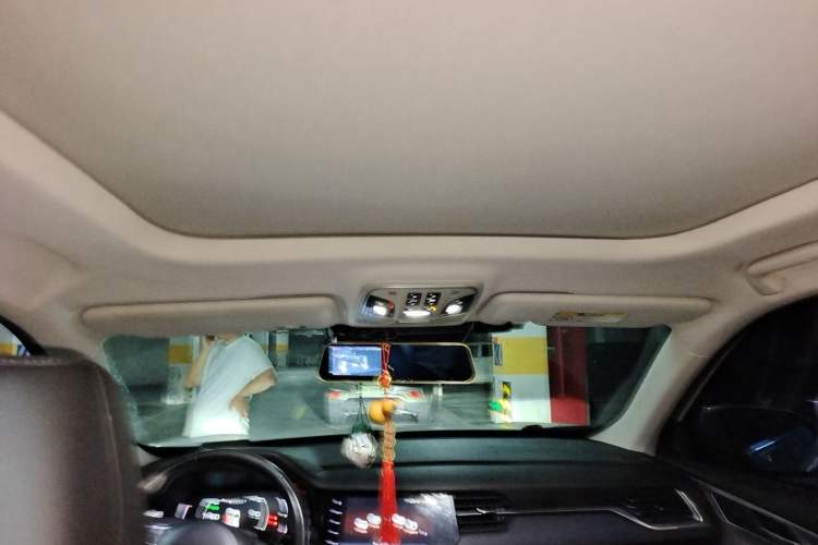 Used Haval F7 2019 2.0T Two-Wheel-Drive i-Van China VI Standard Headliner