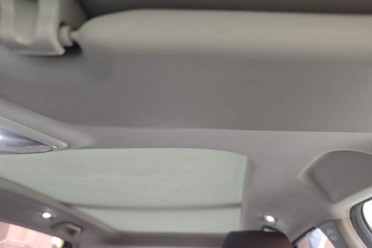 Used Haval F7 2019 1.5T Two-Wheel-Drive i-Type China VI Standard Headliner