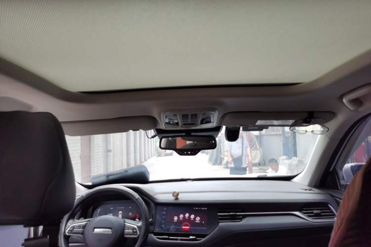 Used Haval F7 2019 2.0T Four-Wheel Drive iJoy China VI Standard Headliner