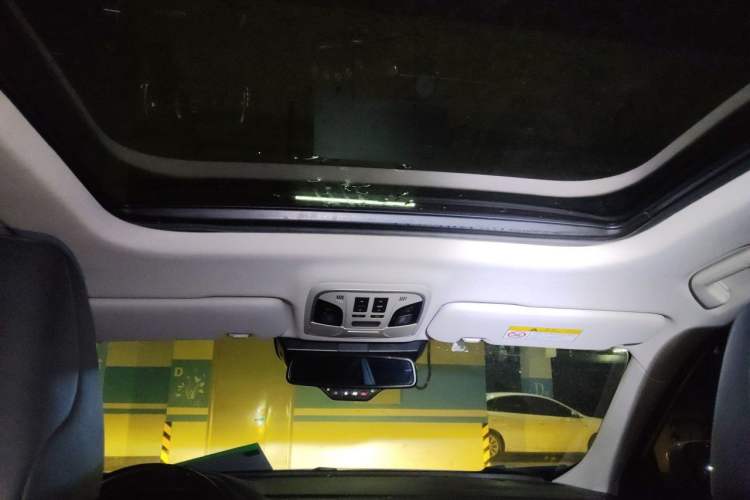 Used Haval F7 2019 2.0T Four-Wheel Drive iJoy China V Standard Headliner