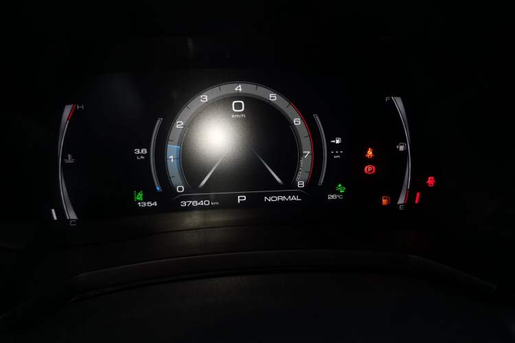 Used Haval F7 2019 2.0T Two-Wheel Drive i-Van China V standard Instrument Cluster