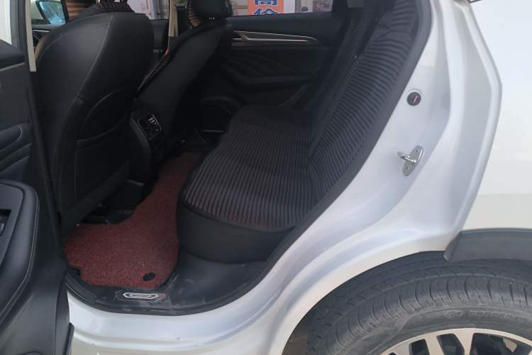 Used Haval F7 2019 2.0T Four-Wheel Drive iJoy China V Standard Interior 1