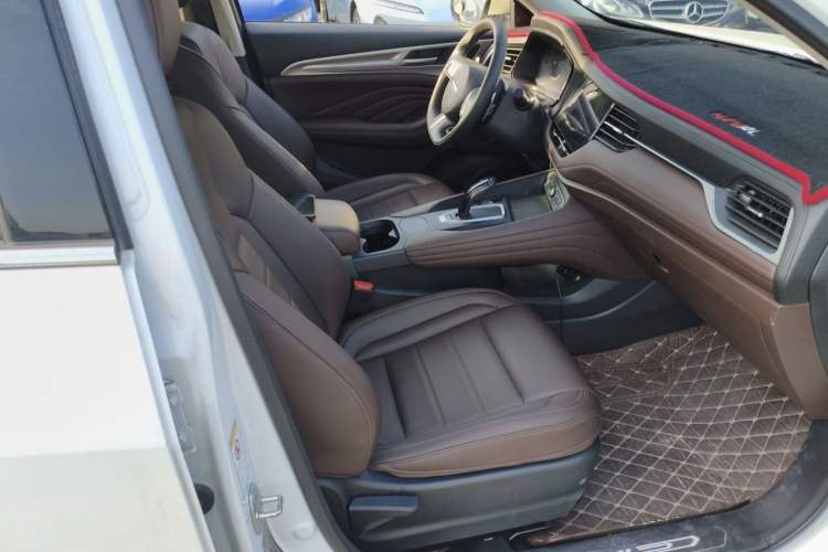 Used Haval F7 2019 1.5T Two-Wheel-Drive i-Type China VI Standard Interior 2