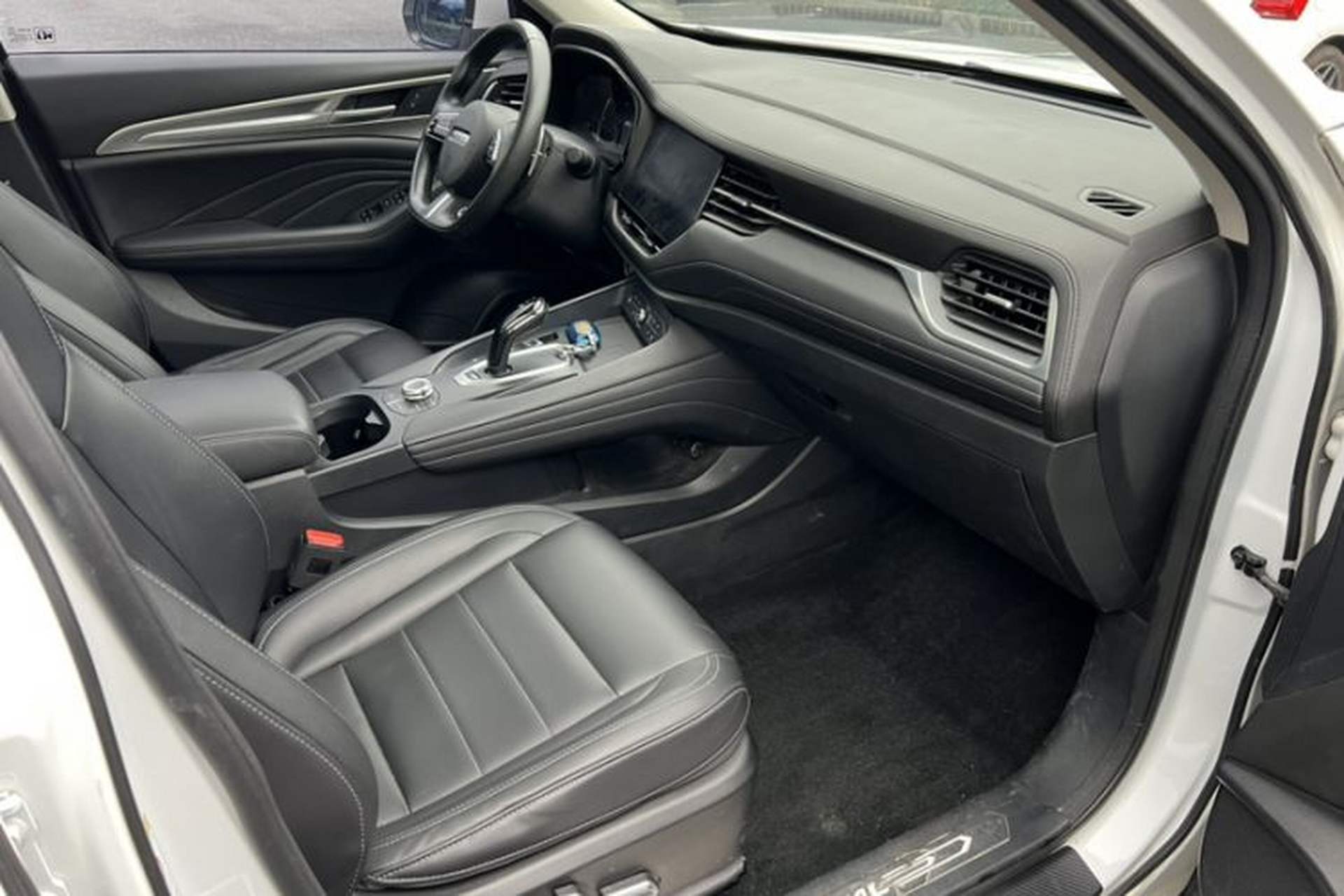 Used Haval F7 2019 1.5T Two-Wheel Drive i-Trend China VI Standard Interior 2